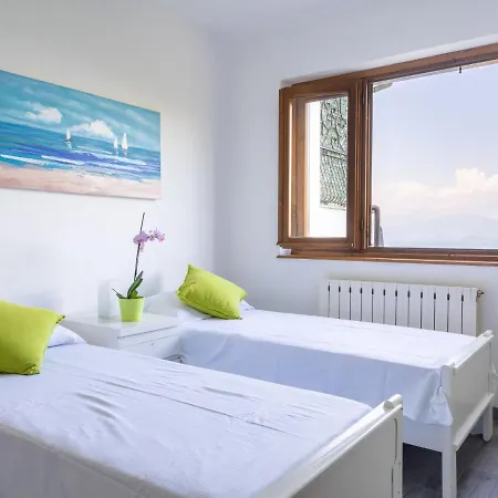 Ca' Delle Isole By Interhome Stresa